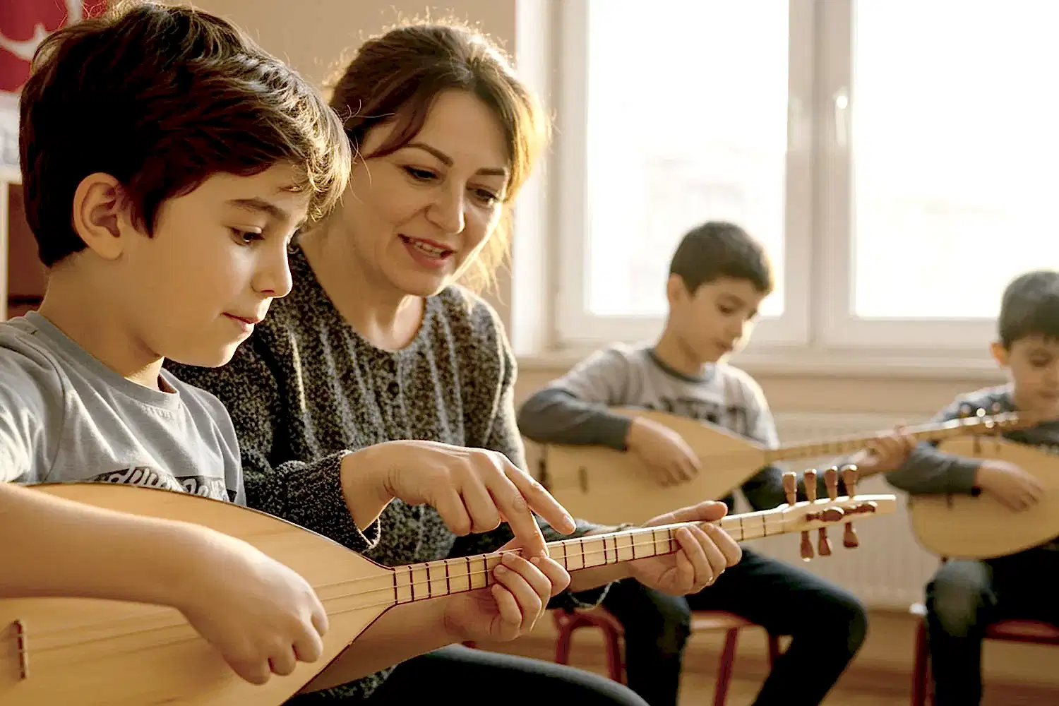 Major Sanat - Bağlama Kursu